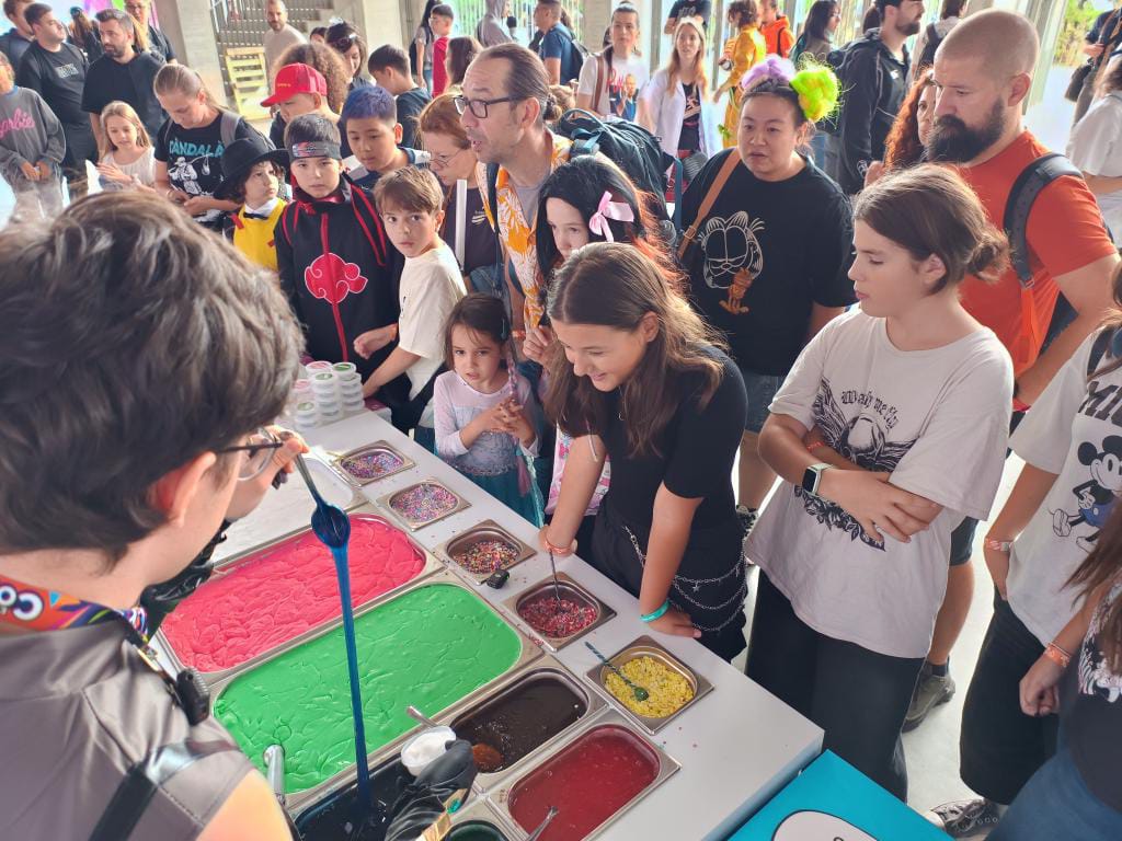 Destres Shop: Peste 30.000 de Clienți în 3 Ani – 15.000 în Ultimul An!